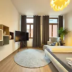 Appartamento Feinzeit Lovely Lou - Renovierter Altbau, Design, Zentrum! *