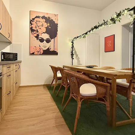 Appartamento Feinzeit Lovely Lou - Renovierter Altbau, Design, Zentrum! *