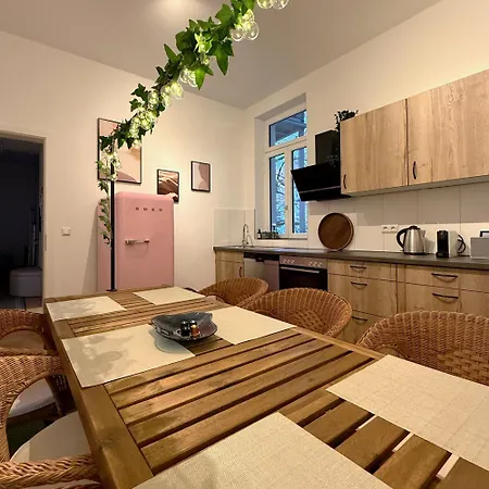 Feinzeit Lovely Lou - Renovierter Altbau, Design, Zentrum! *